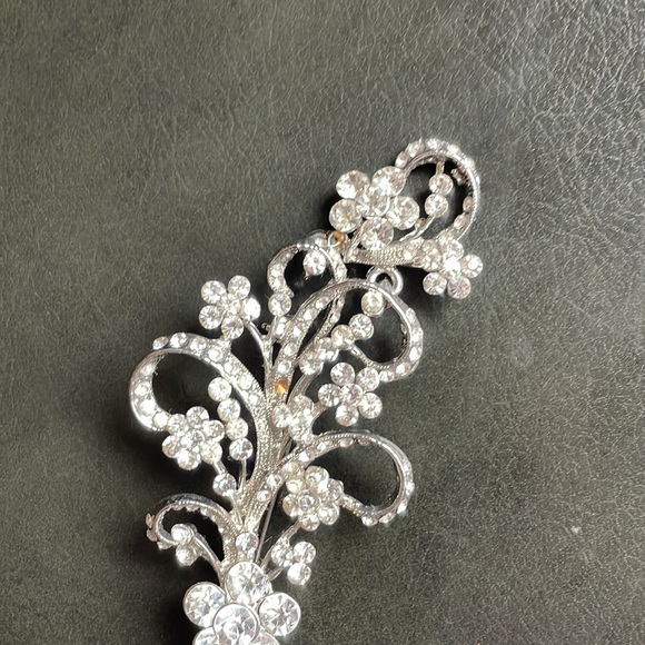 Vintage Brooch Bling Diamanté Leaf Floral Design - Costume Jewellery - Picture 8 of 16